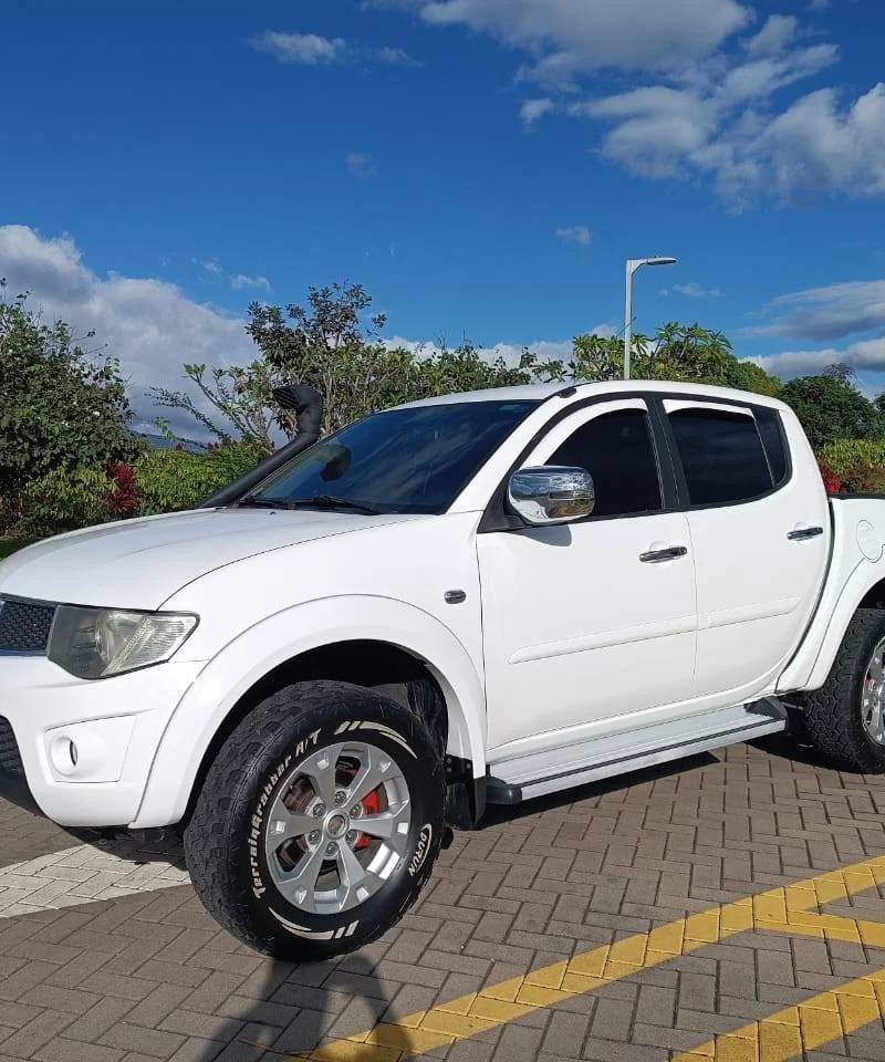 2015 Mitsubishi L200 Sportero