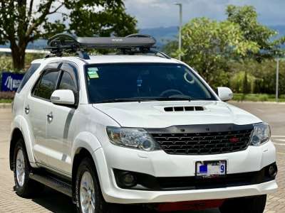 Toyota Fortuner - Image 5