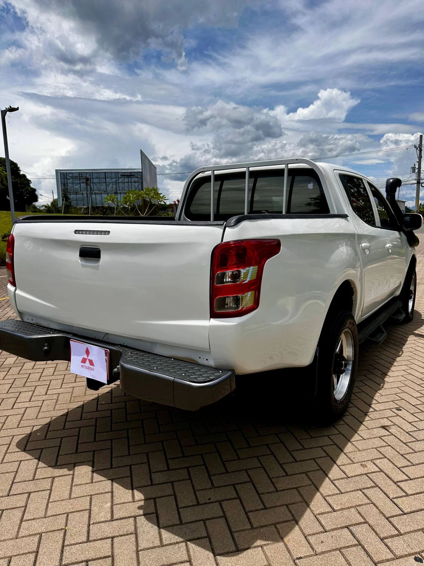 Mitsubishi L200 Sportero - Image 2