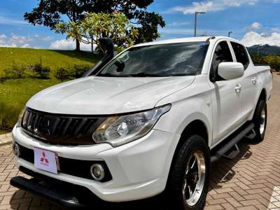 Mitsubishi L200 Sportero - Image 5