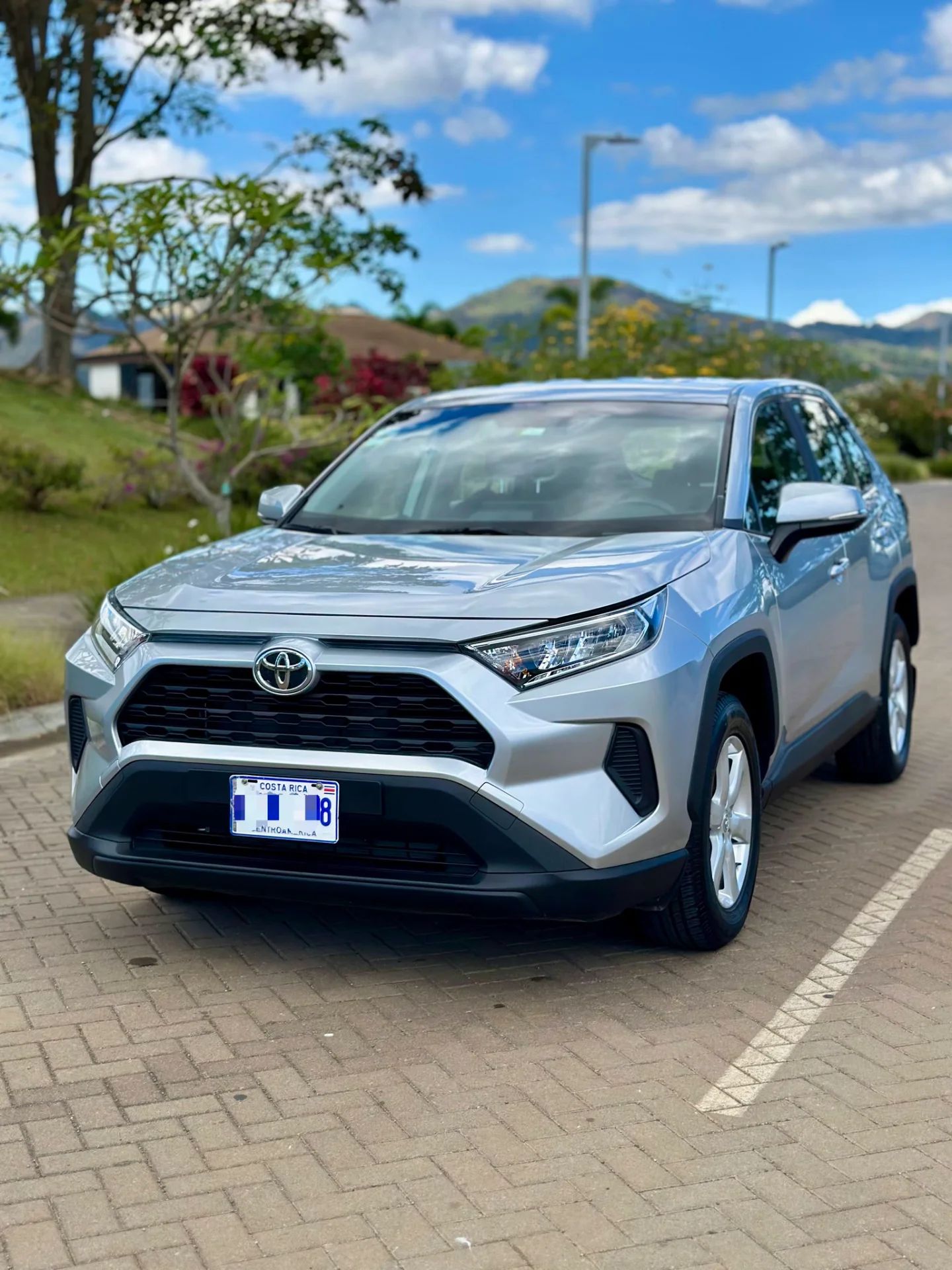 Toyota RAV4 - Image 4