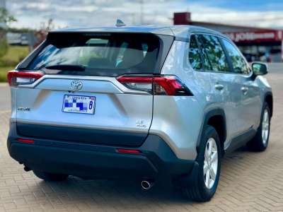 Toyota RAV4 - Image 5