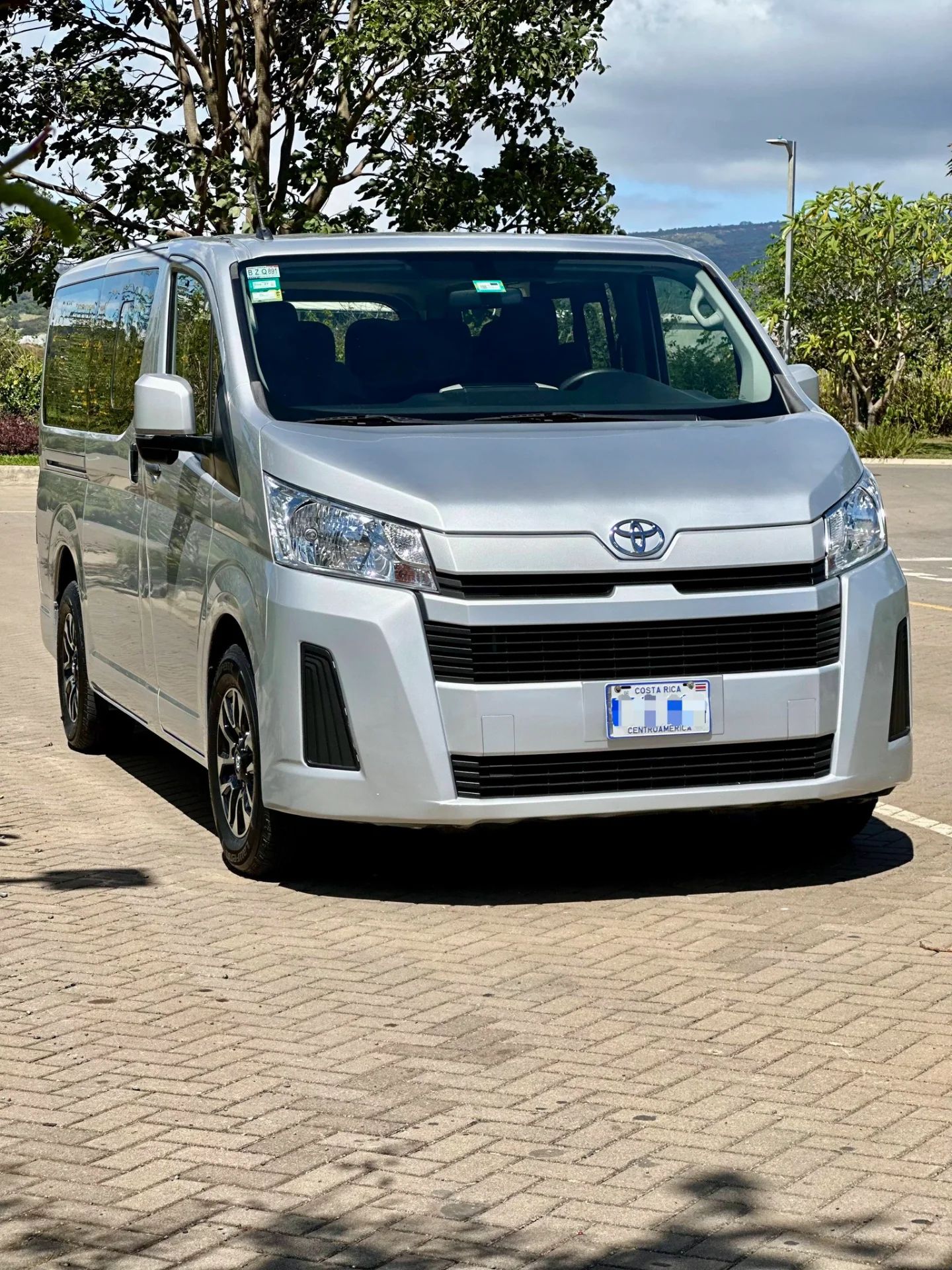 Toyota Hiace - Image 5