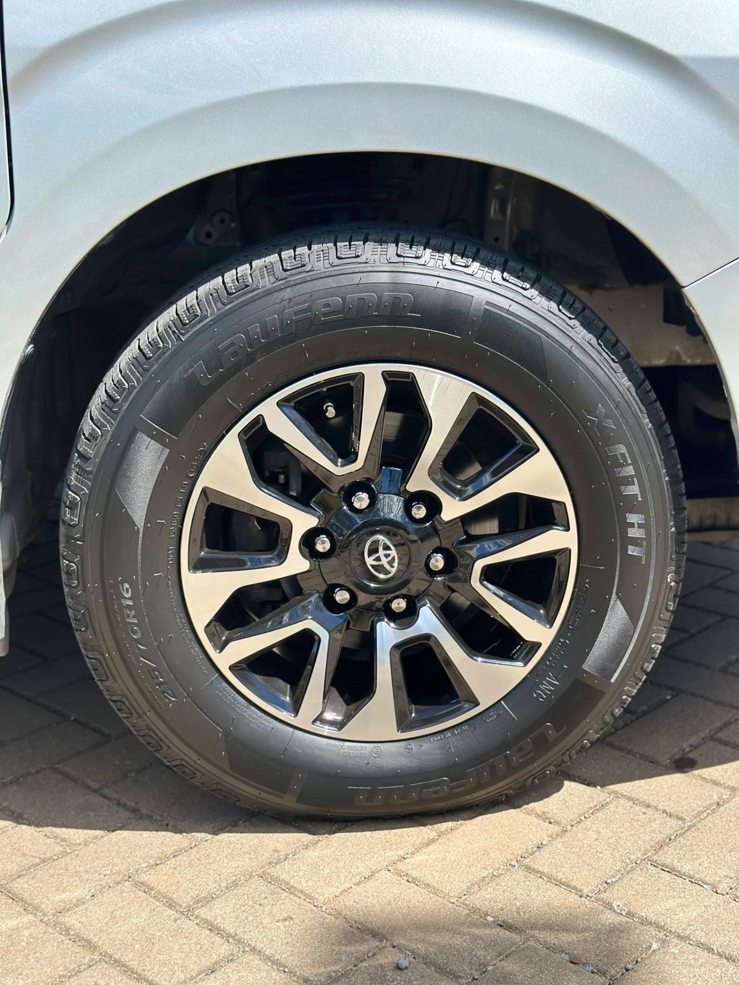 Toyota Hiace - Image 10