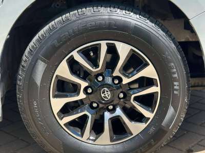 Toyota Hiace - Image 10