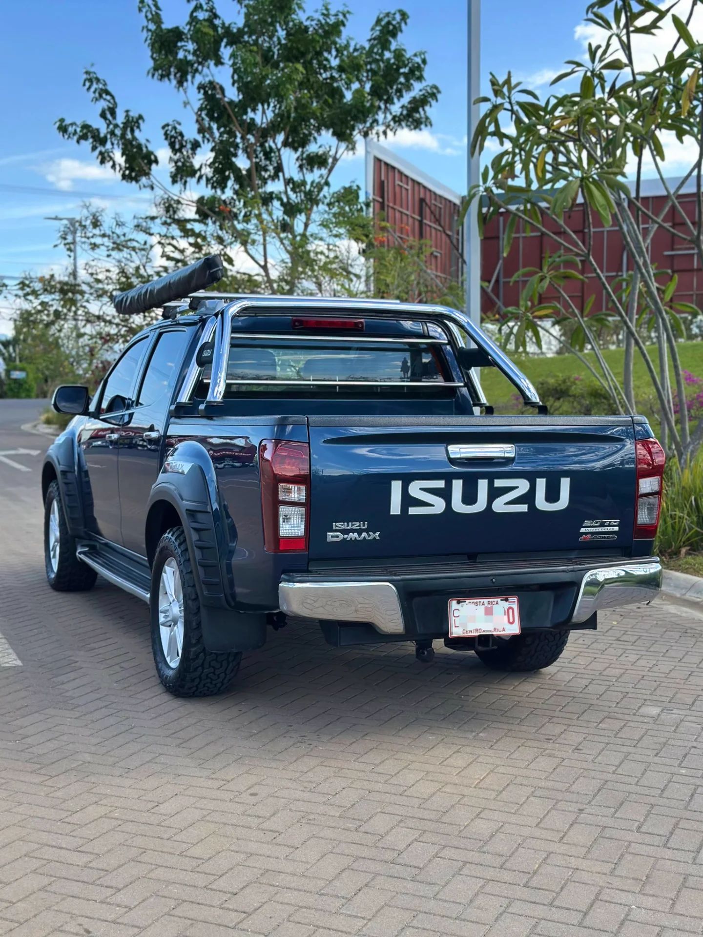 Isuzu Dmax - Image 5