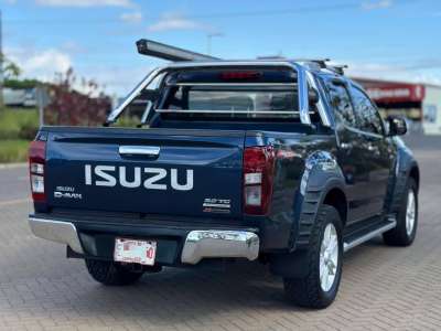 Isuzu Dmax - Image 9