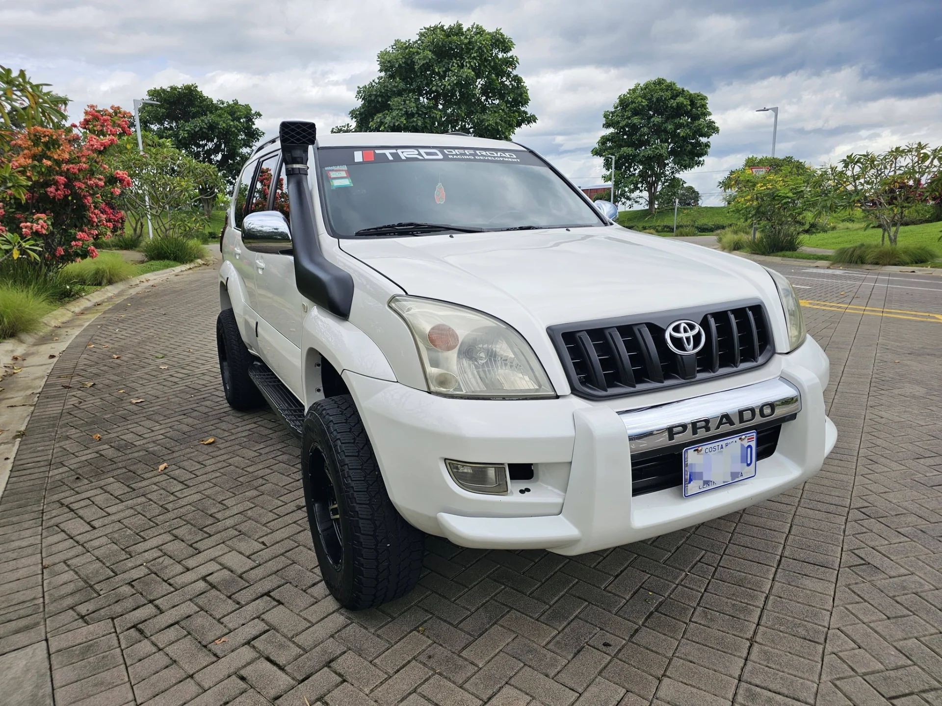 Toyota Prado VX - Image 2