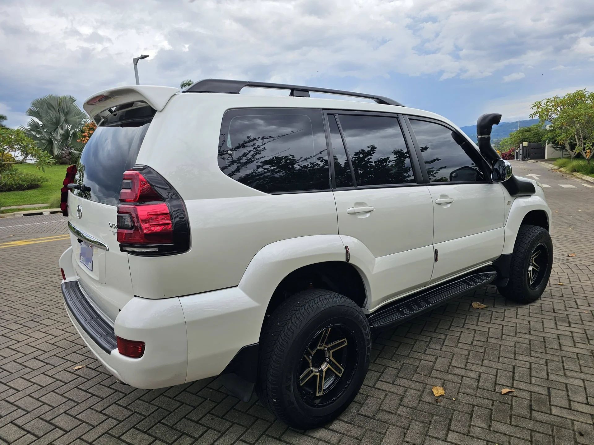 Toyota Prado VX - Image 3