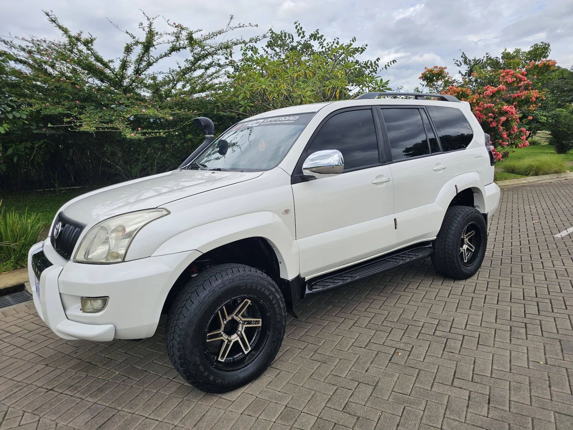 Toyota Prado VX - Image 4