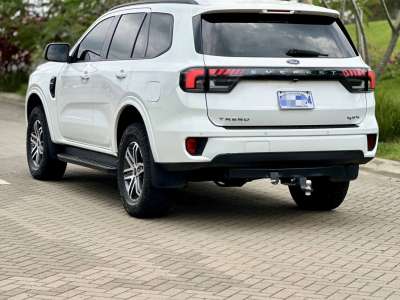 Ford Everest - Image 1