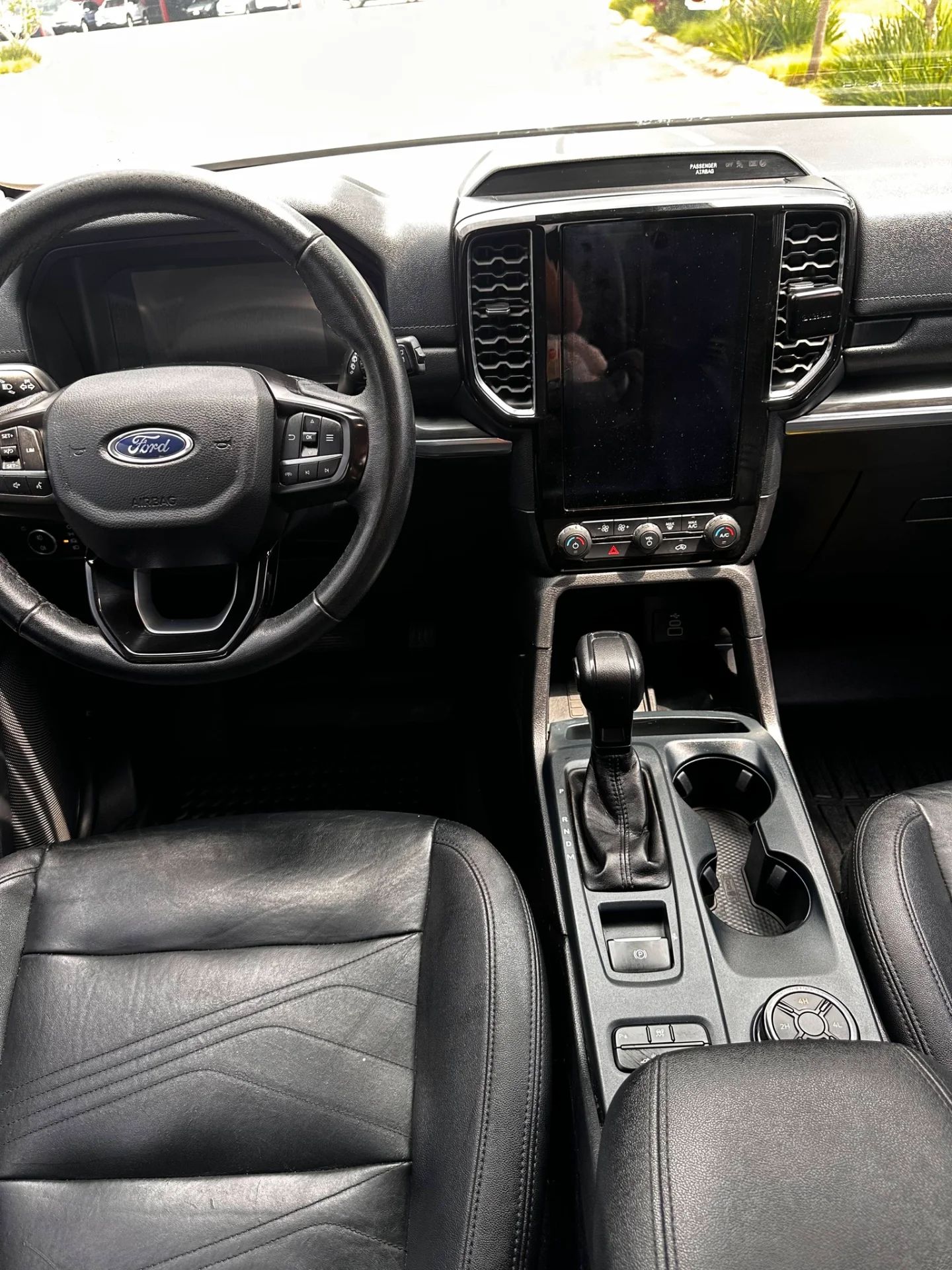 Ford Everest - Image 2