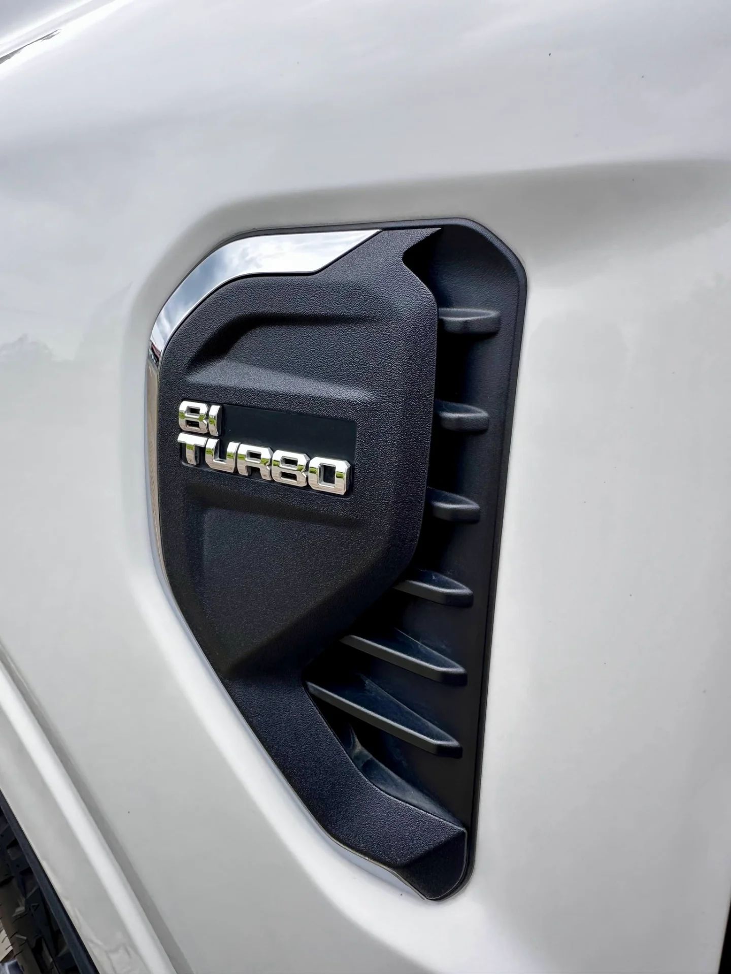 Ford Everest - Image 8