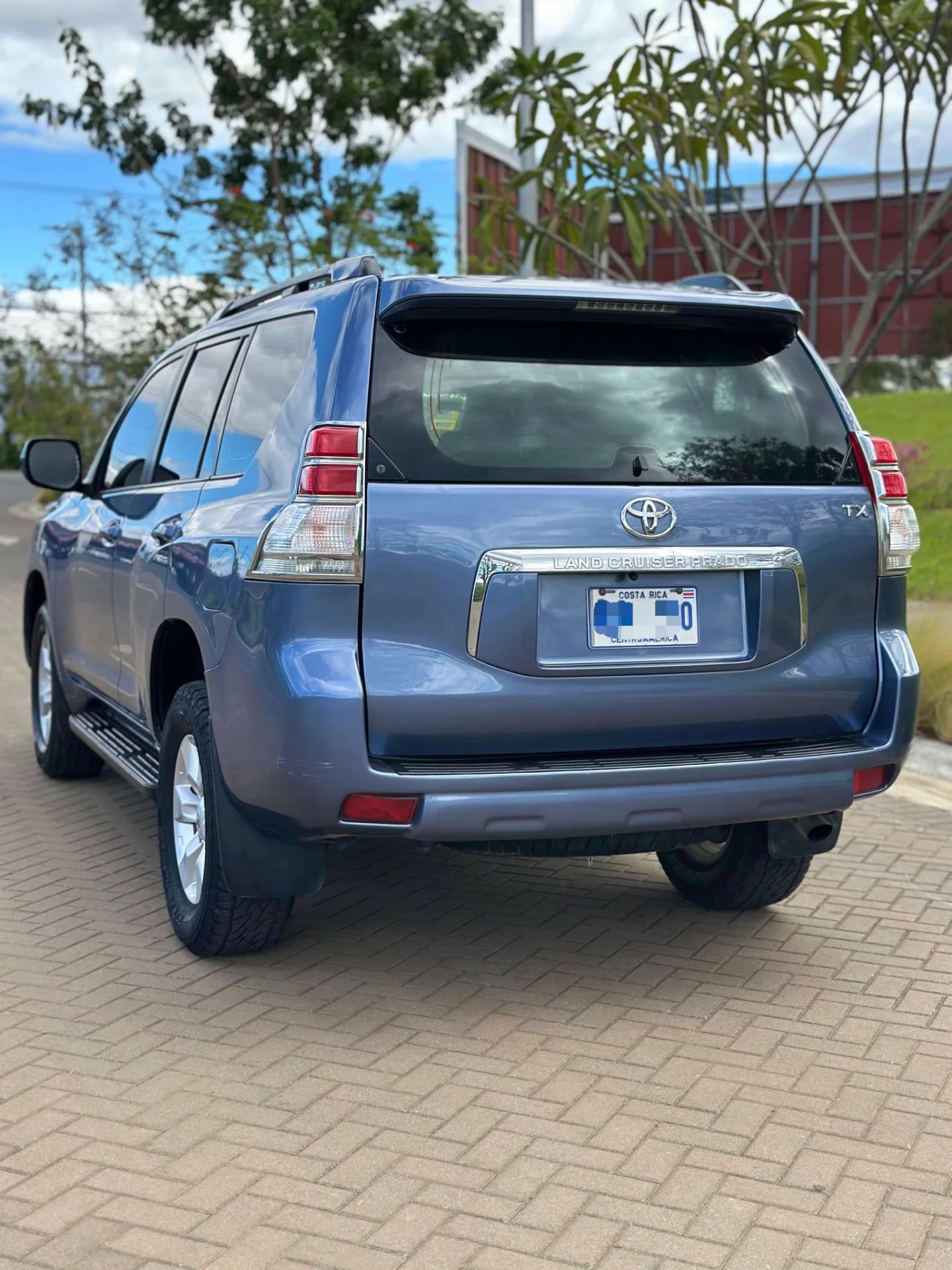 Toyota Prado - Image 4