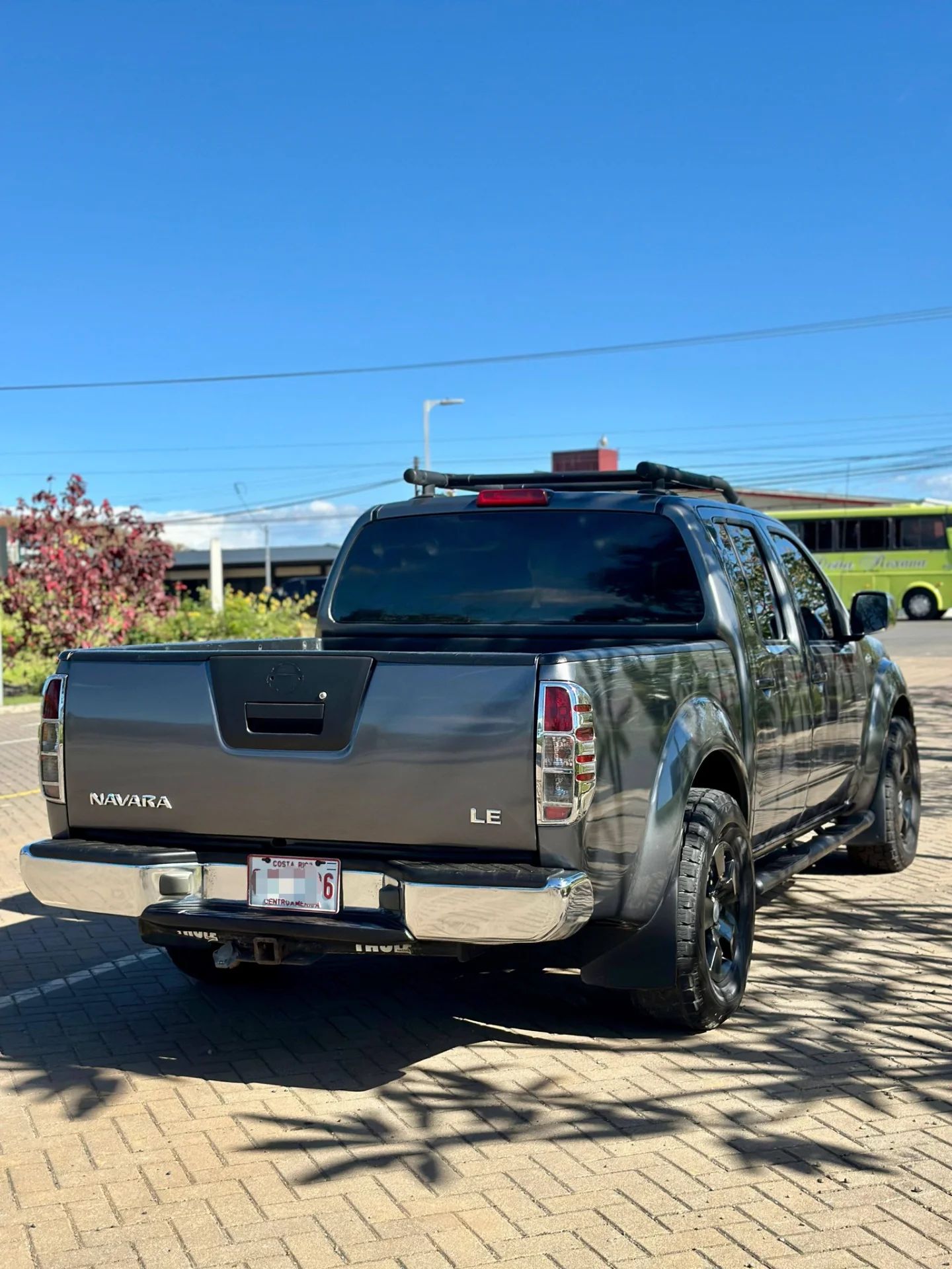 Nissan Navara - Image 4