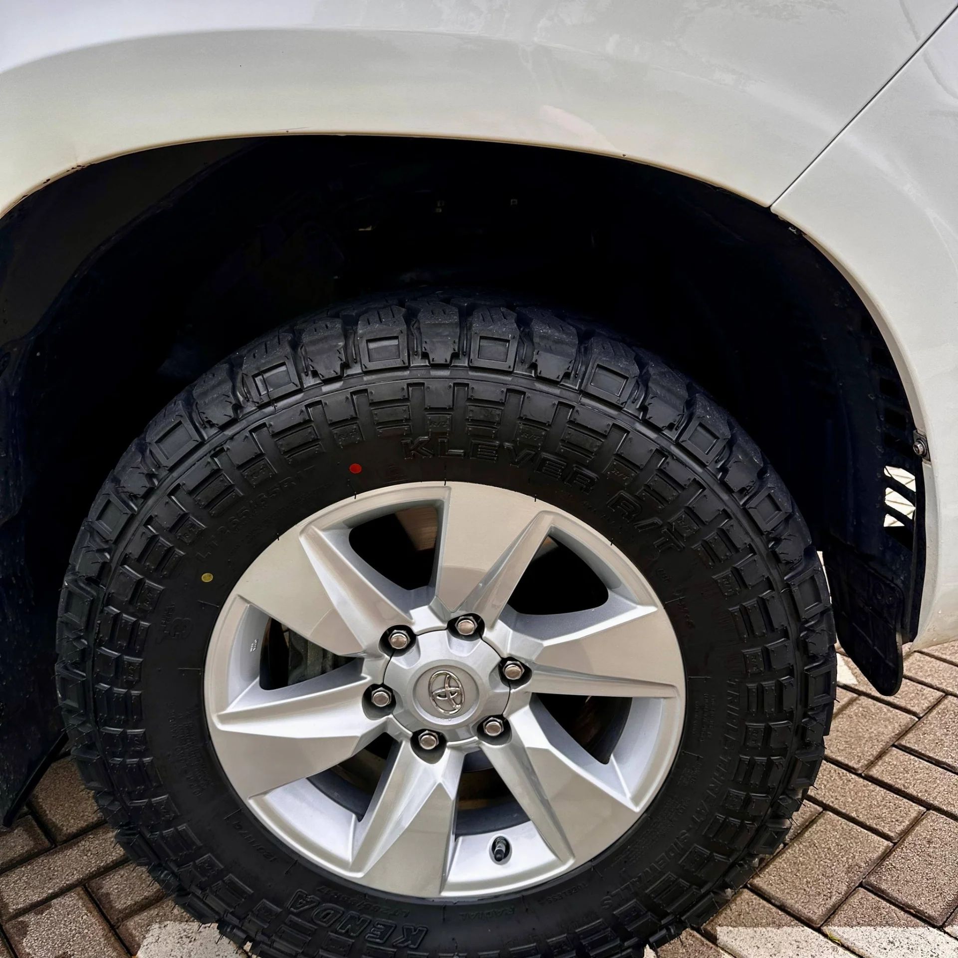 Toyota Prado - Image 3