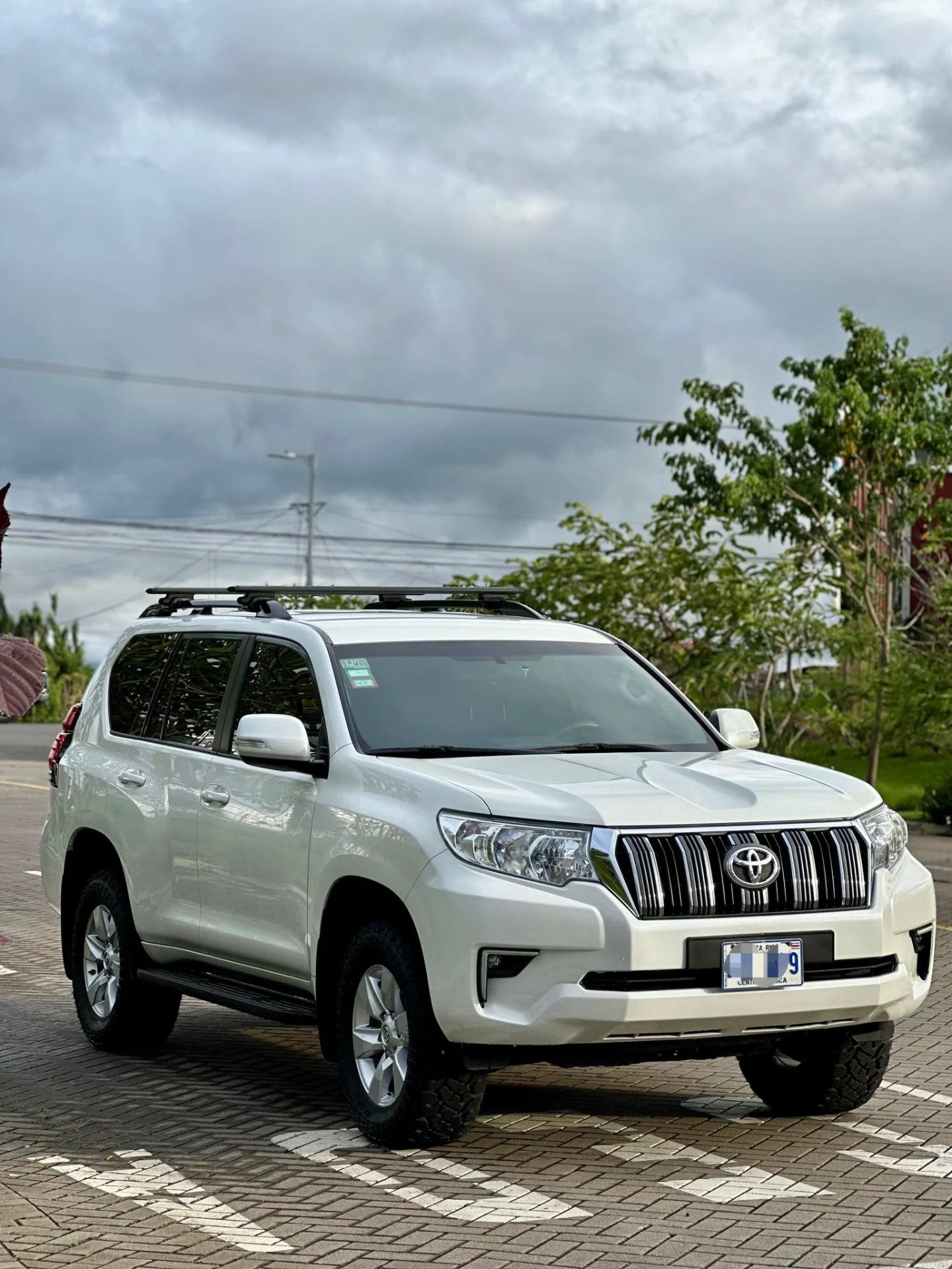 Toyota Prado - Image 8