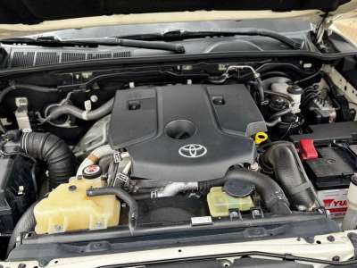 Toyota Hilux - Image 2