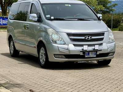 Hyundai Starex H1 - Image 1