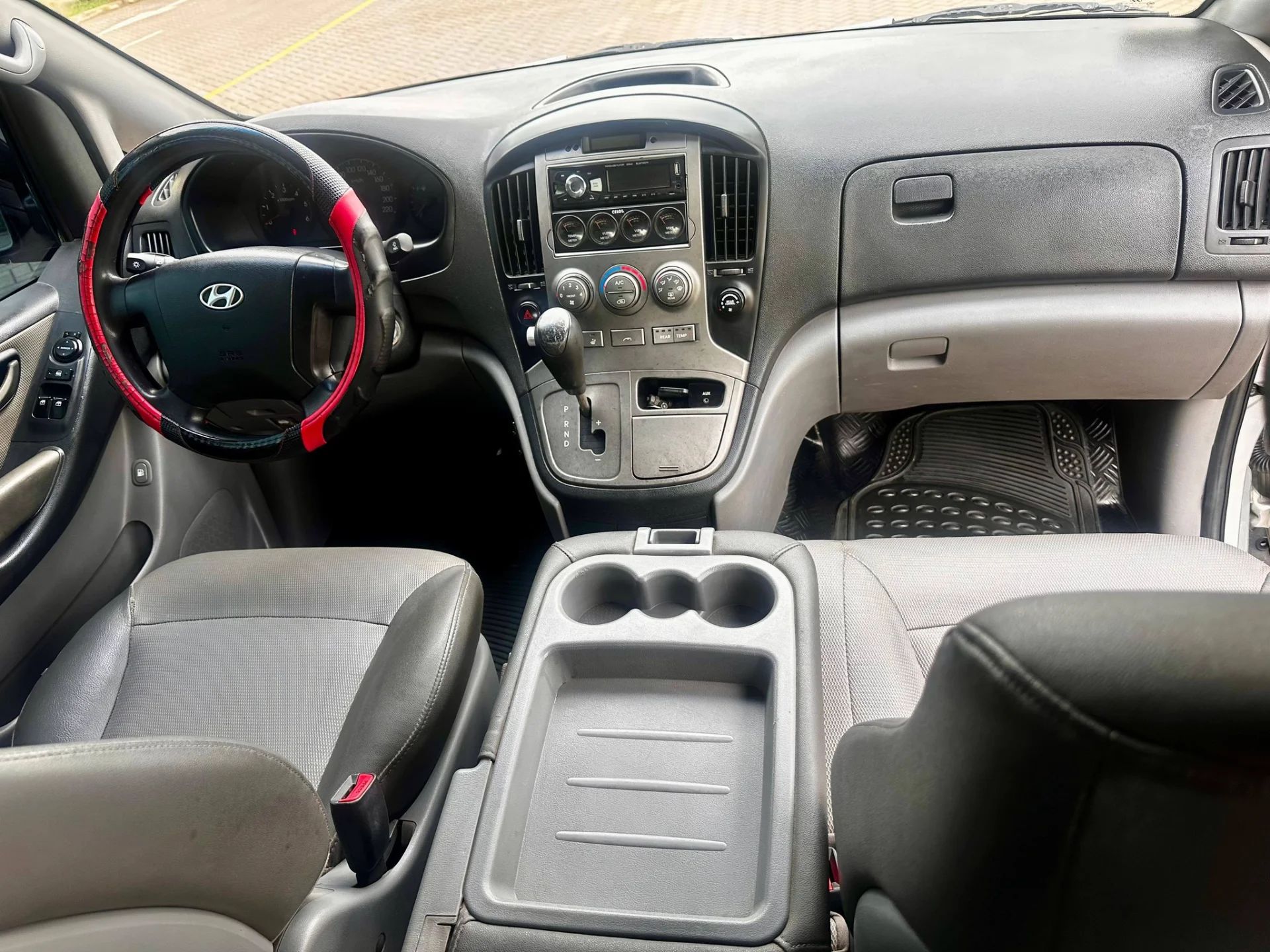 Hyundai Starex H1 - Image 4