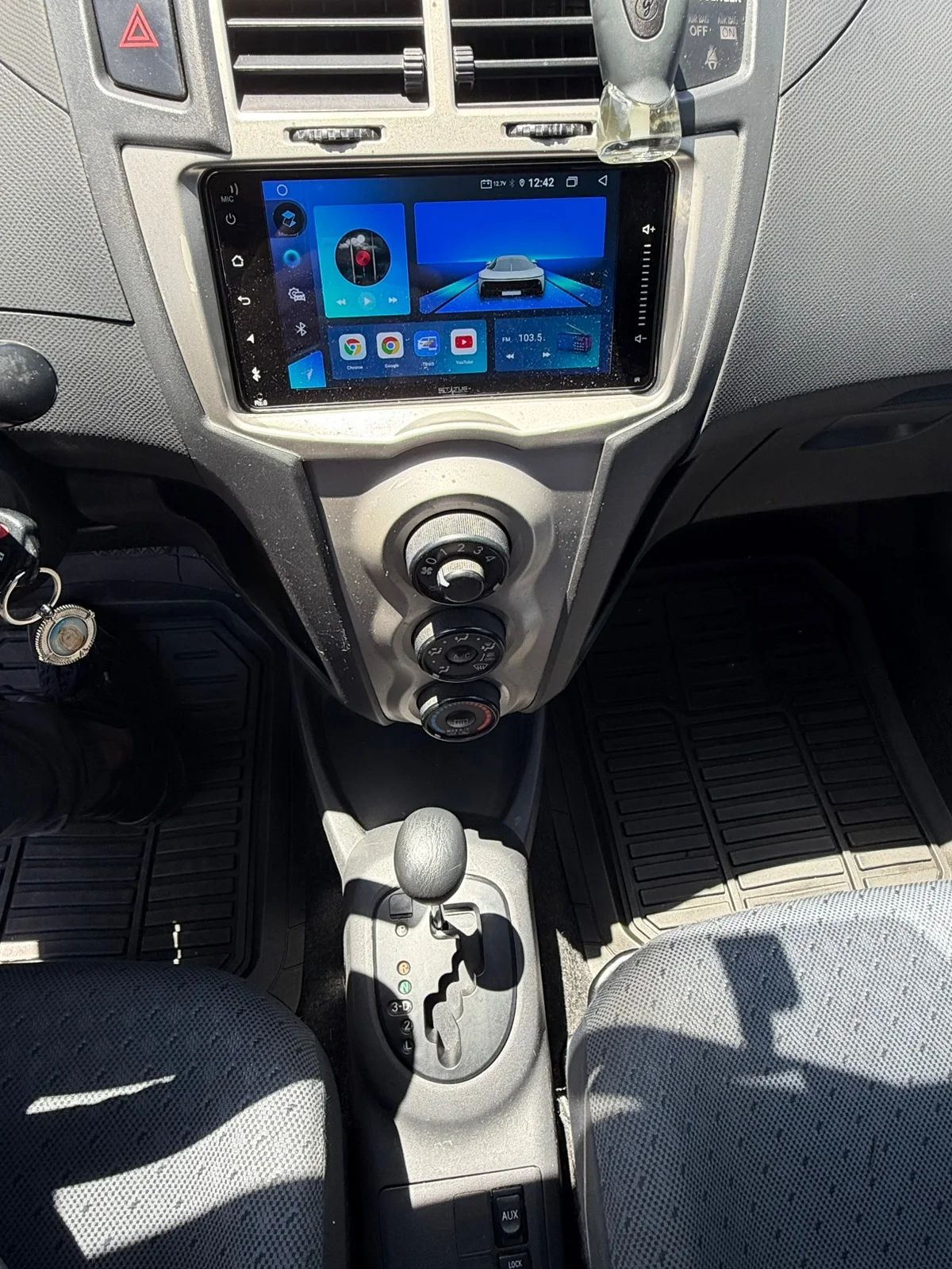 Toyota Yaris - Image 7