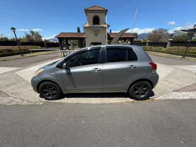 Toyota Yaris - Image 4