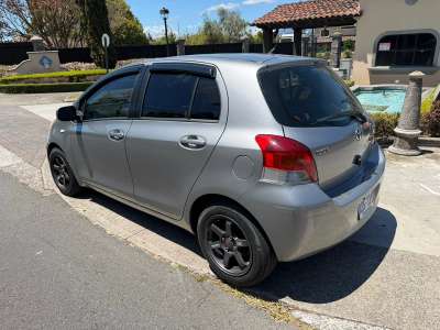 Toyota Yaris - Image 6