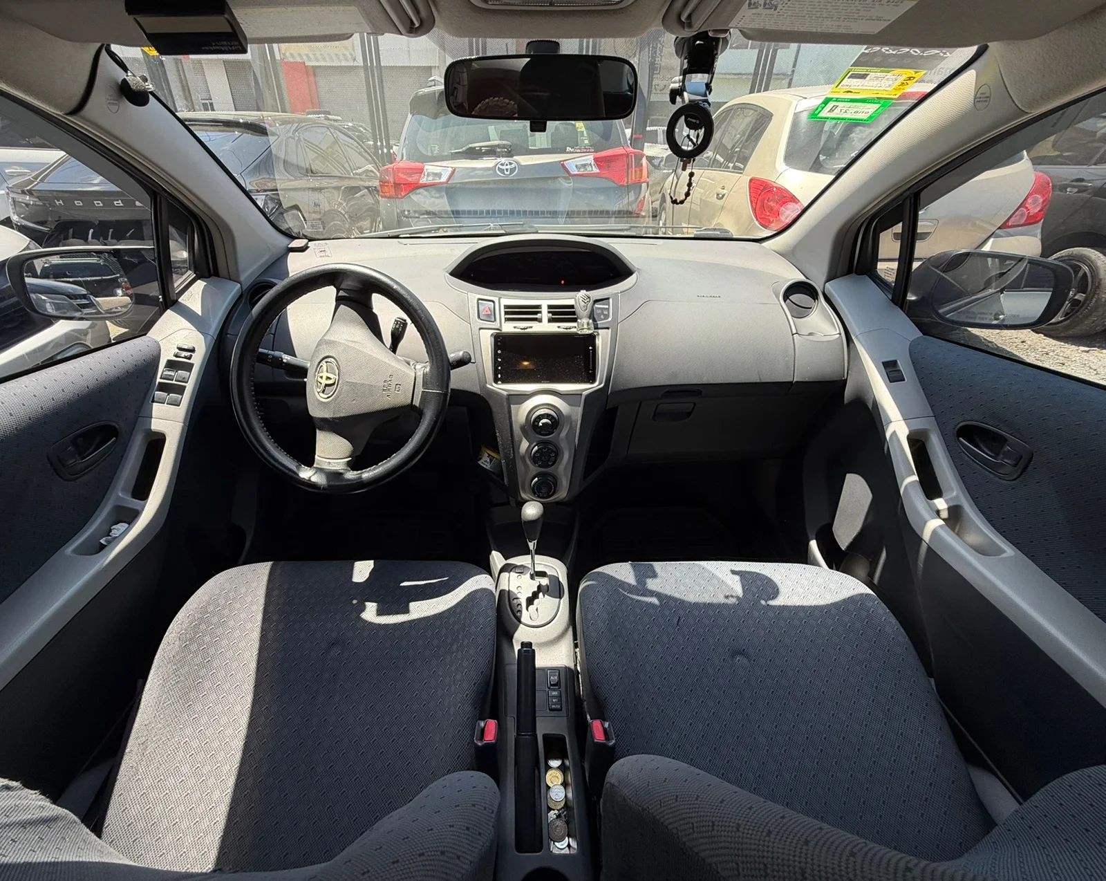 Toyota Yaris - Image 8
