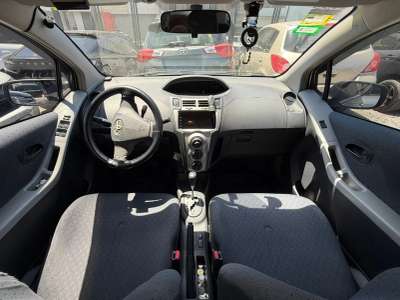 Toyota Yaris - Image 8