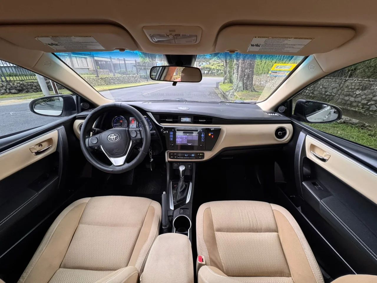 Toyota Corolla - Image 4