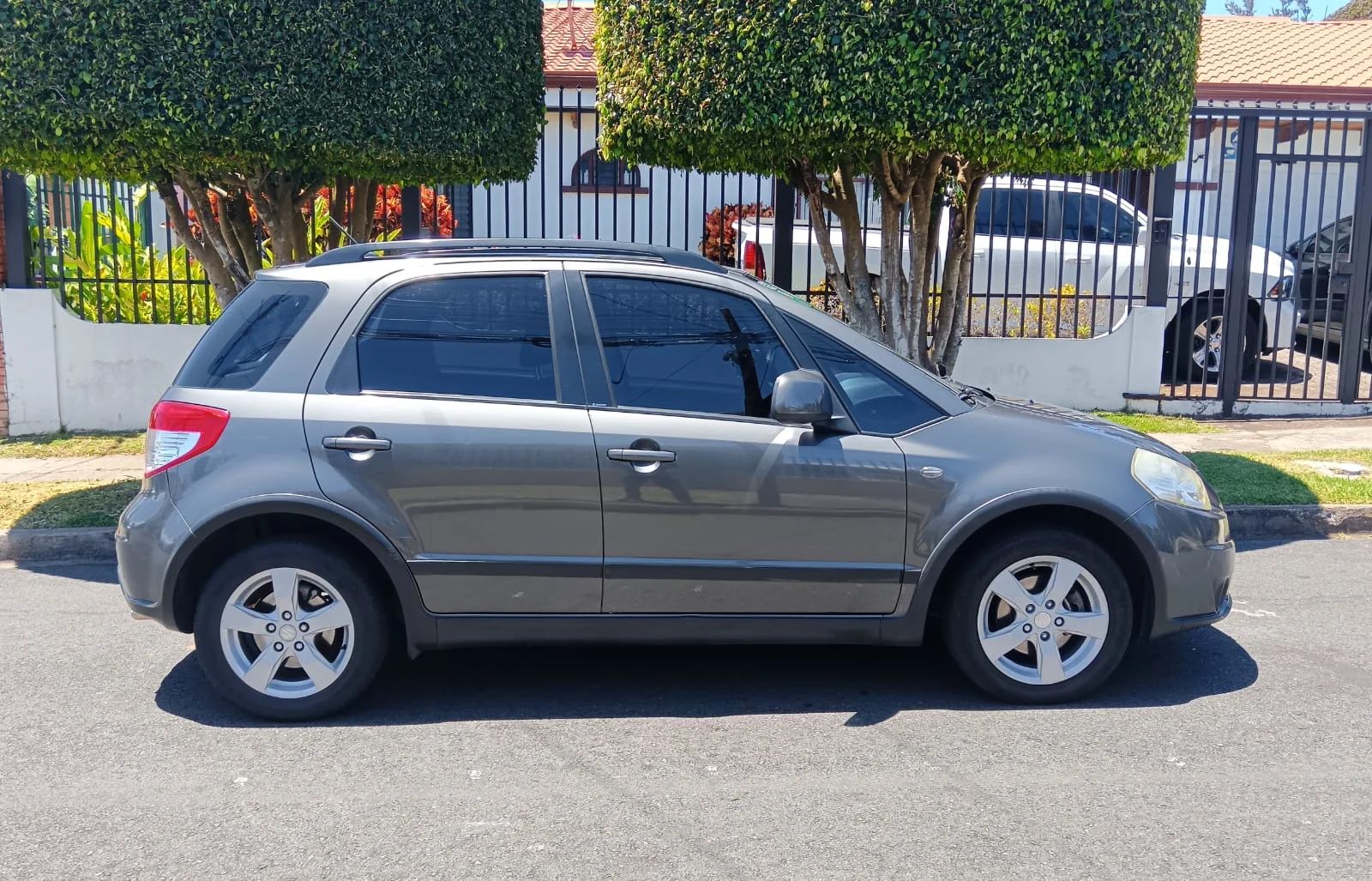 Suzuki SX4 - Image 6