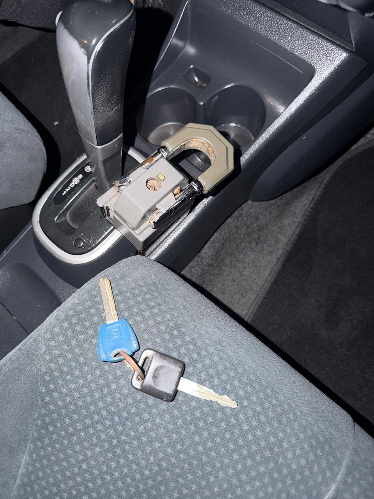 Nissan Tiida - Image 8