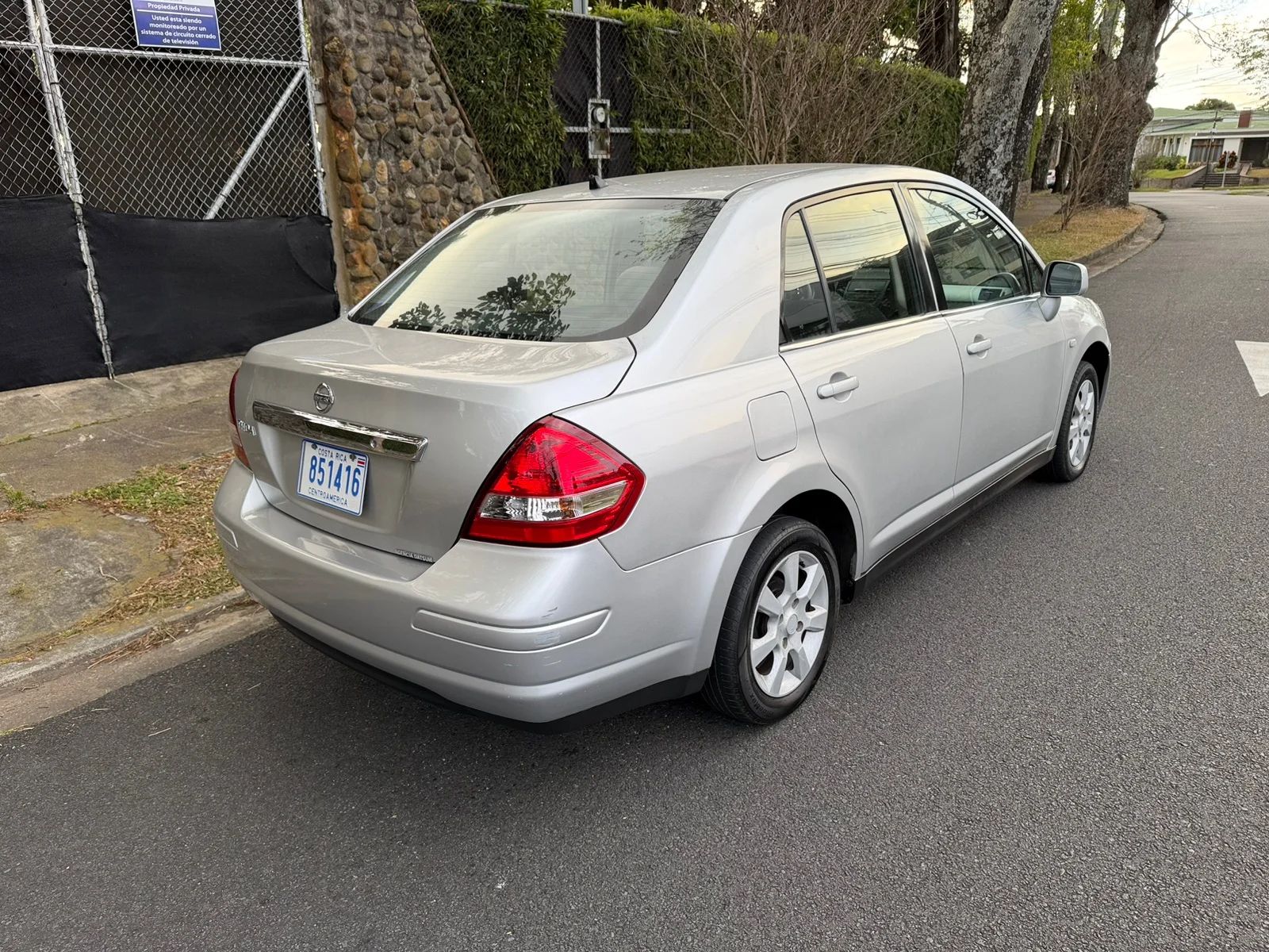 Nissan Tiida - Image 2