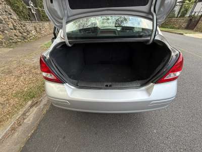 Nissan Tiida - Image 10
