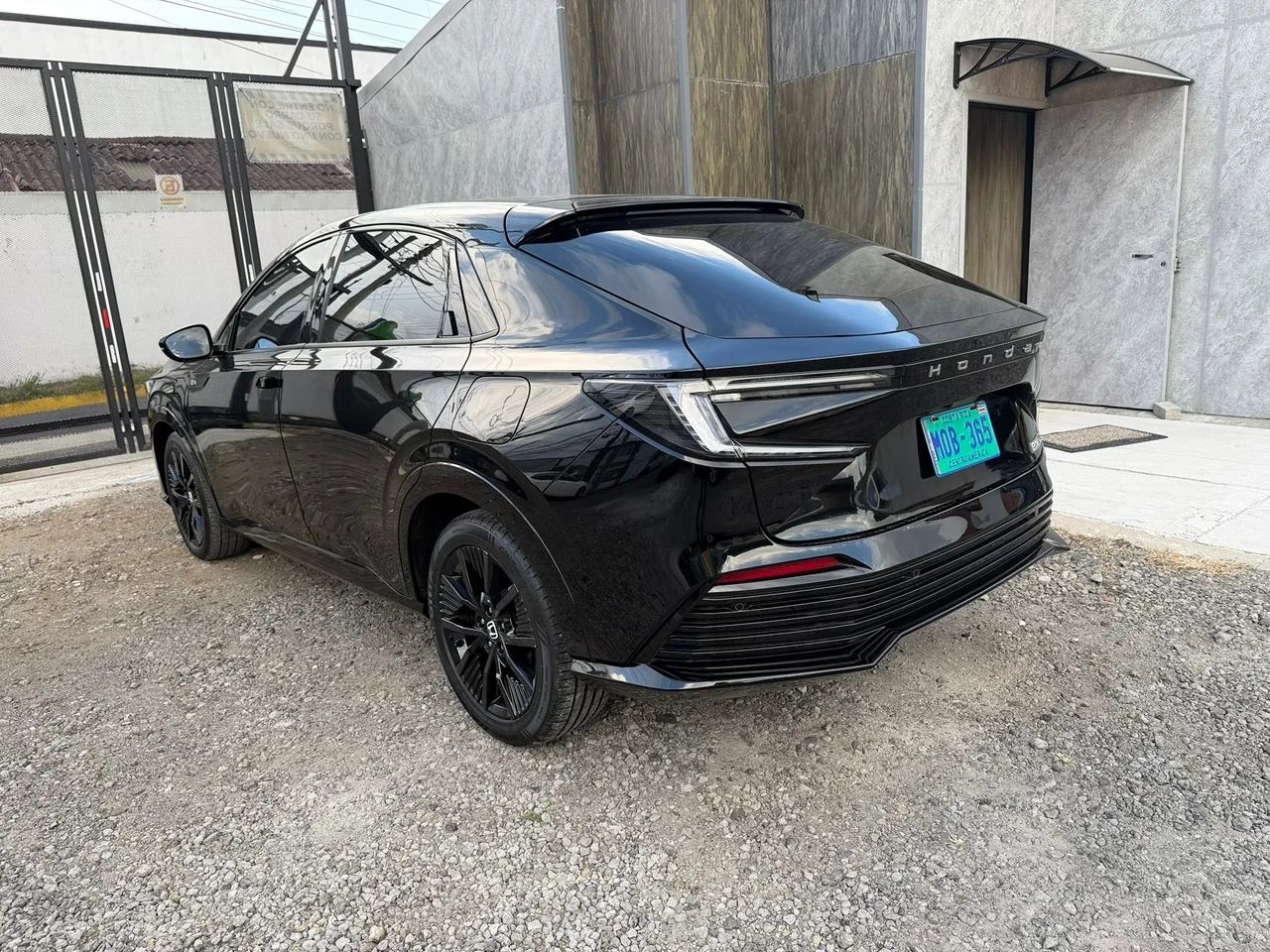 Honda e:NP2 - Image 2