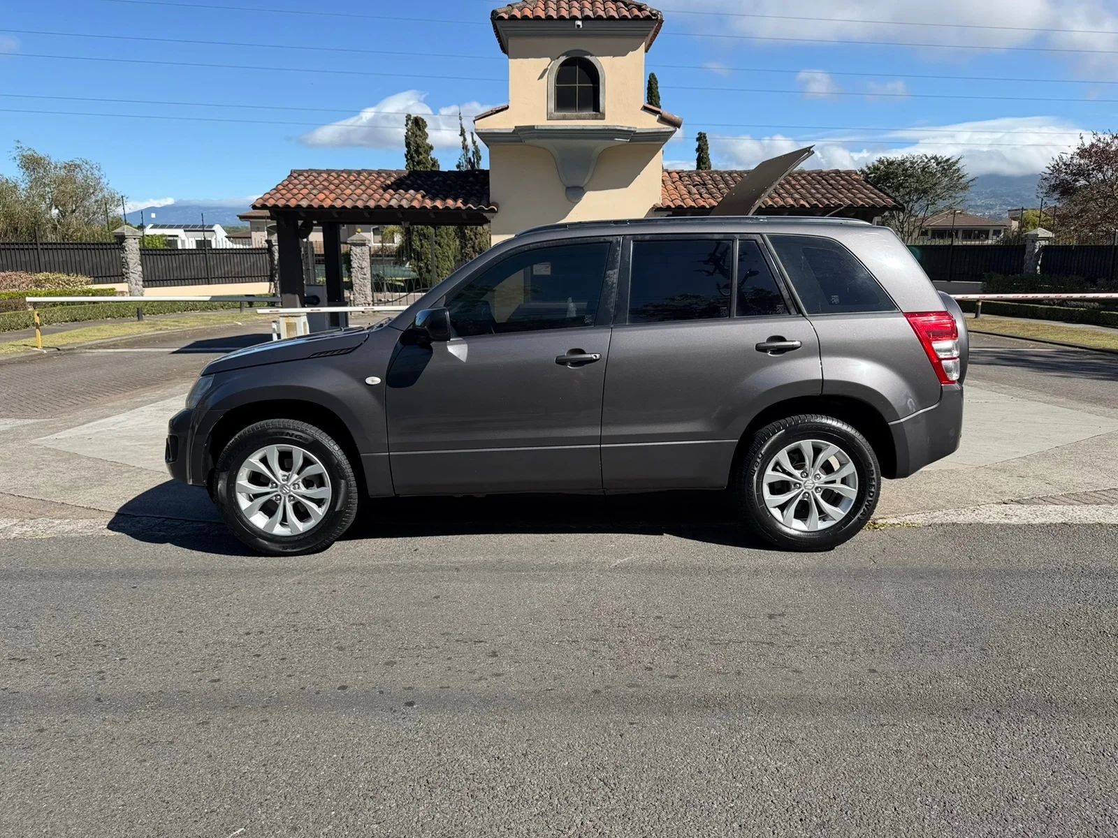 Suzuki Grand Vitara - Image 2