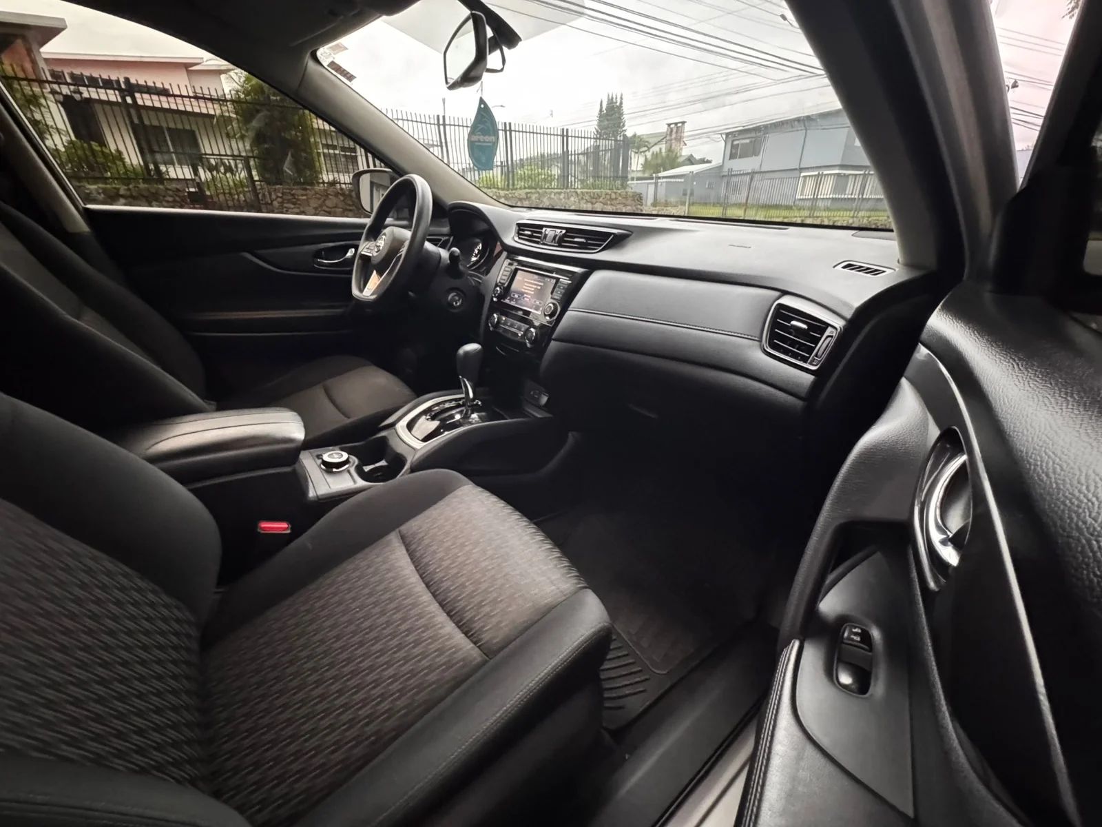 Nissan X-Trail - Image 7
