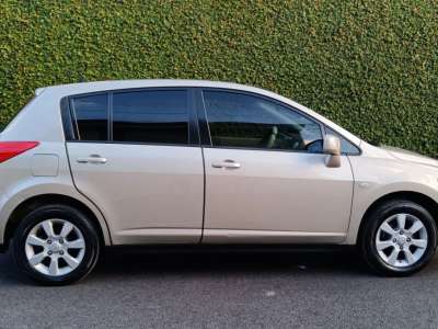 Nissan Tiida - Image 6