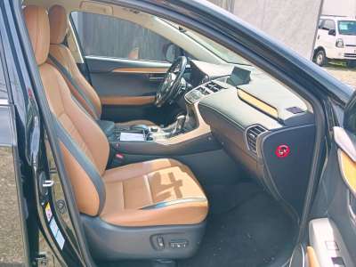 Lexus NX300H - Image 6