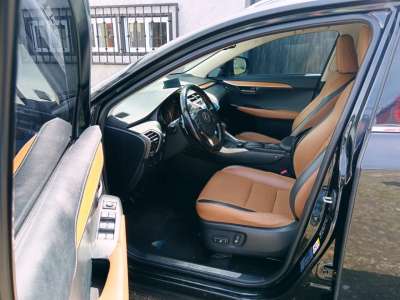 Lexus NX300H - Image 9