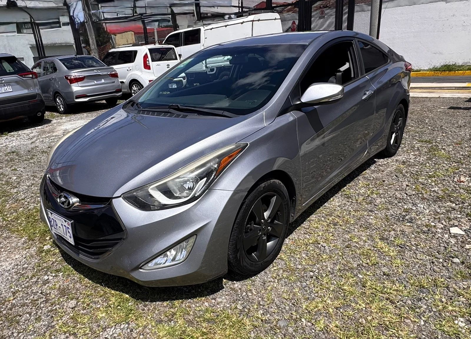 Hyundai Elantra Coupe - Image 1
