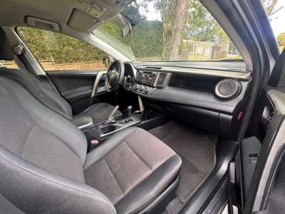 Toyota RAV4 - Image 9