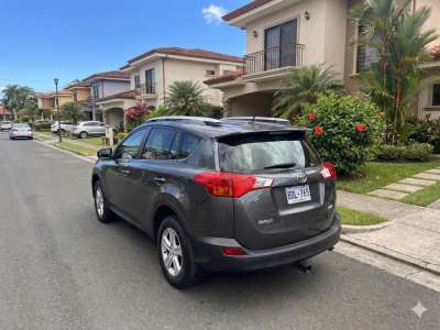 Toyota RAV4 - Image 5
