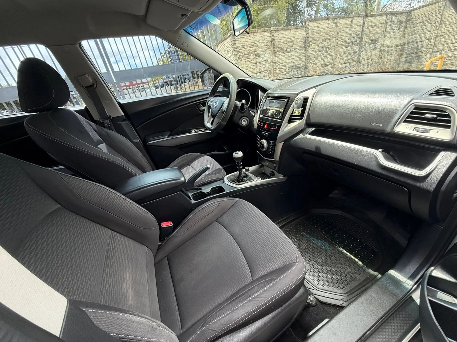SsangYong Tivoli - Image 6