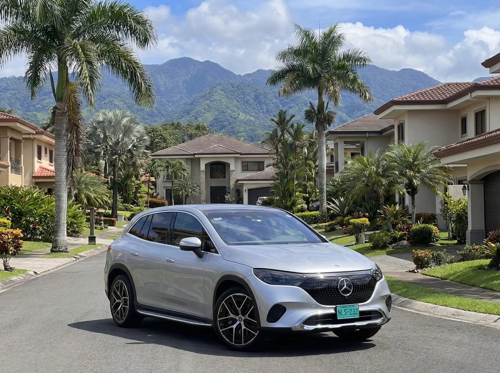 Mercedes-Benz EQE SUV 350+ - Image 4