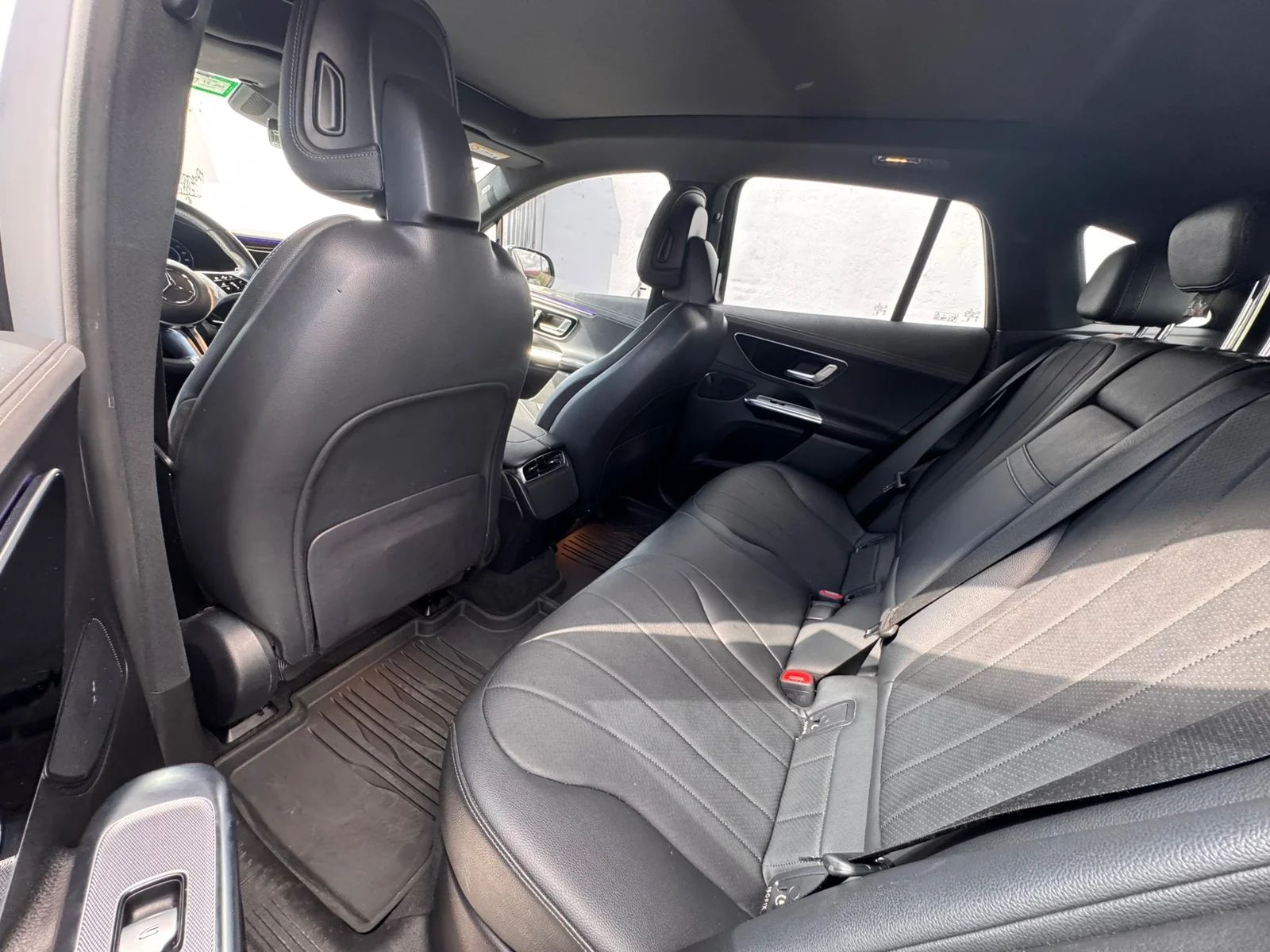 Mercedes-Benz EQE SUV 350+ - Image 10