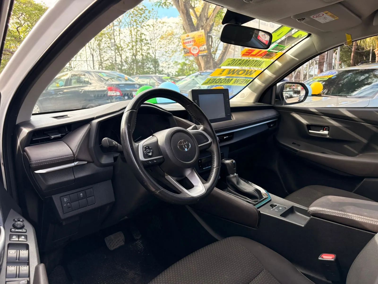 Toyota Yaris - Image 5