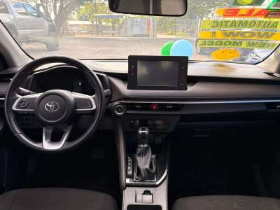 Toyota Yaris - Image 6