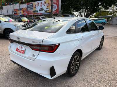 Toyota Yaris - Image 2