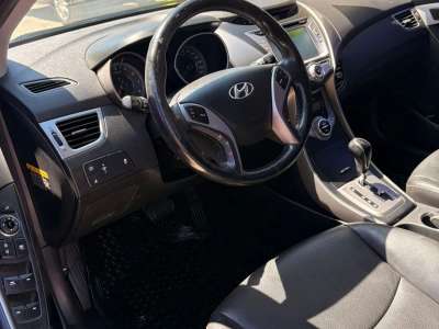 Hyundai Avante - Image 5